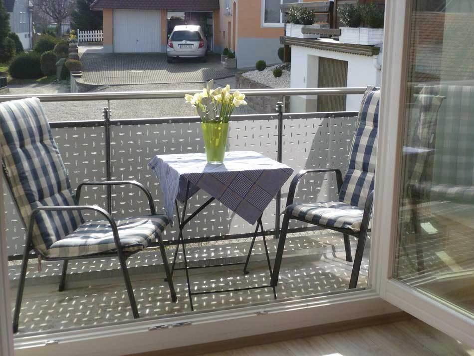 Ferienwohnung Am Bienenfeld Эттенхайм Номер фото